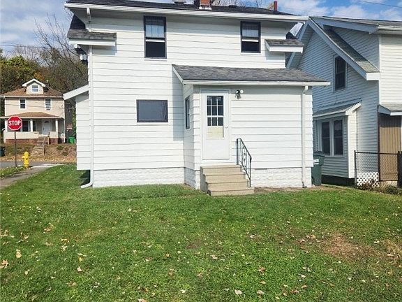 4th image of 1018 W Hopocan Ave