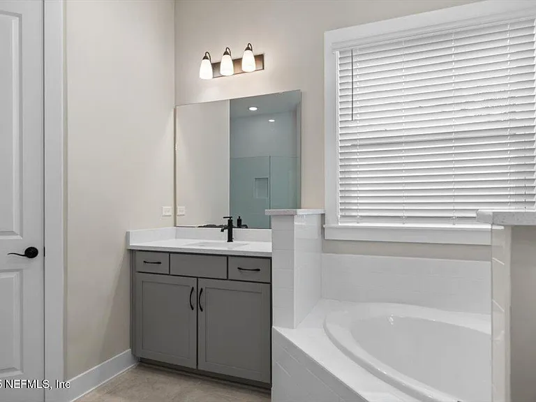 141 Topside Dr — Photo 35