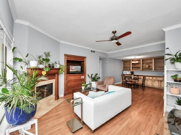 5711 Sugar Hill Dr APT 117, Houston, TX 77057