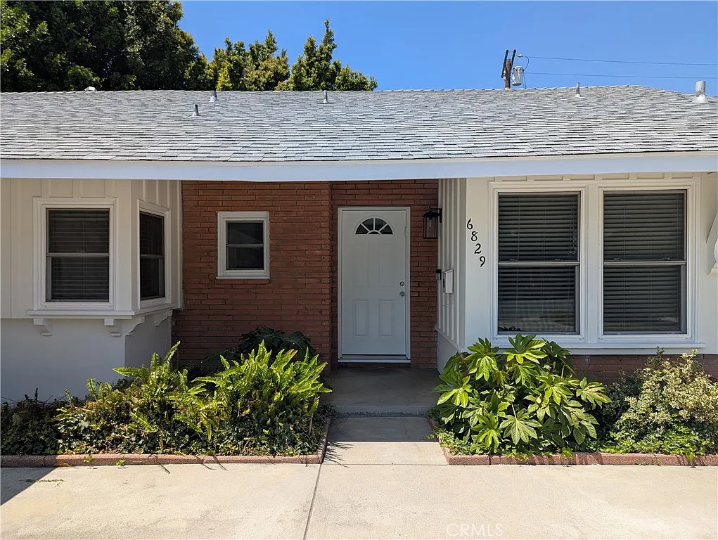 Building Photo - 6829 McLennan Ave