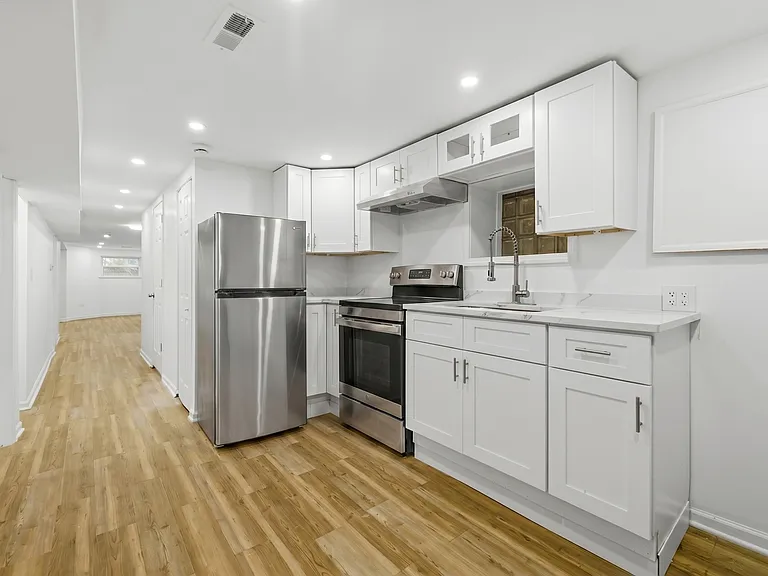 736 N Sawyer Ave #G — Photo 12