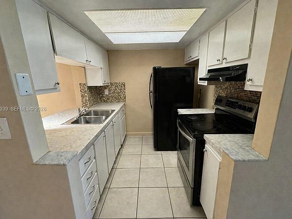 4th image of 7930 NW 21st Ct