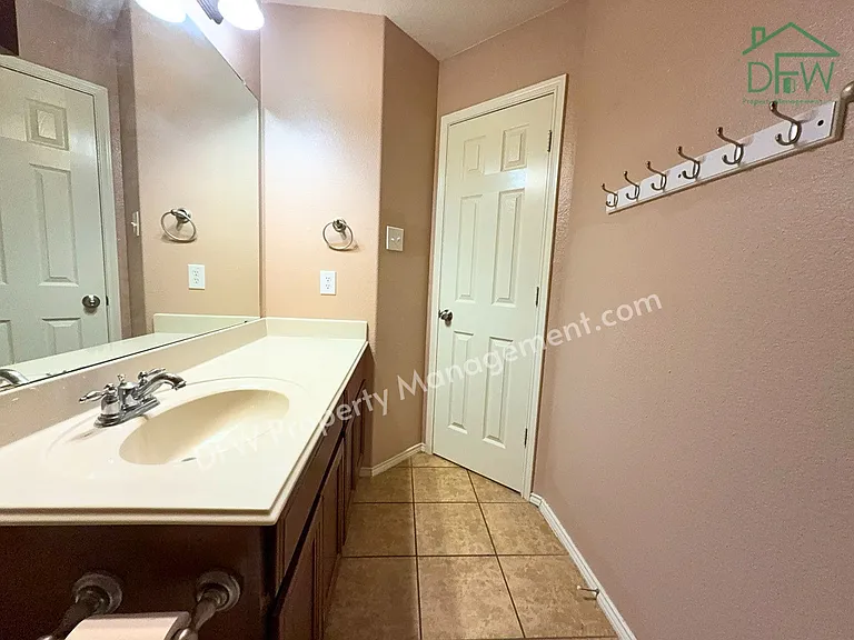 9709 Gessner Dr — Photo 29