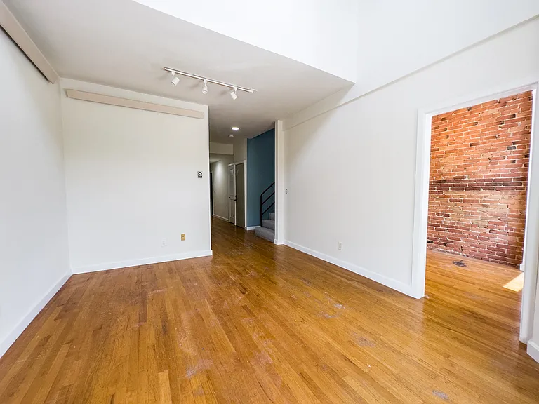 103 Cedar St #2 — Photo 17