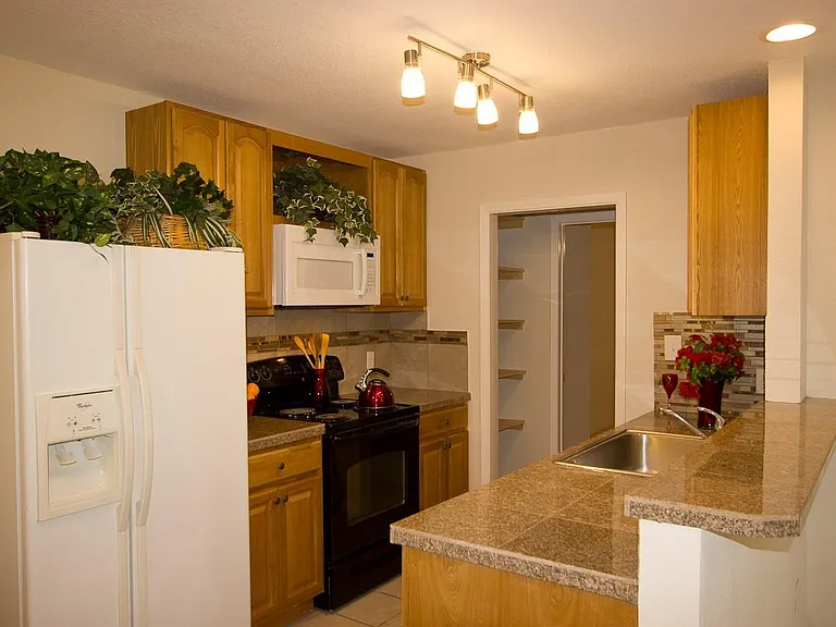 5013 Cape Verde Cv #A — Photo 11