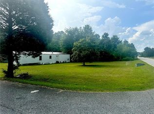 4 Palomino Dr, Phenix City, AL 36869