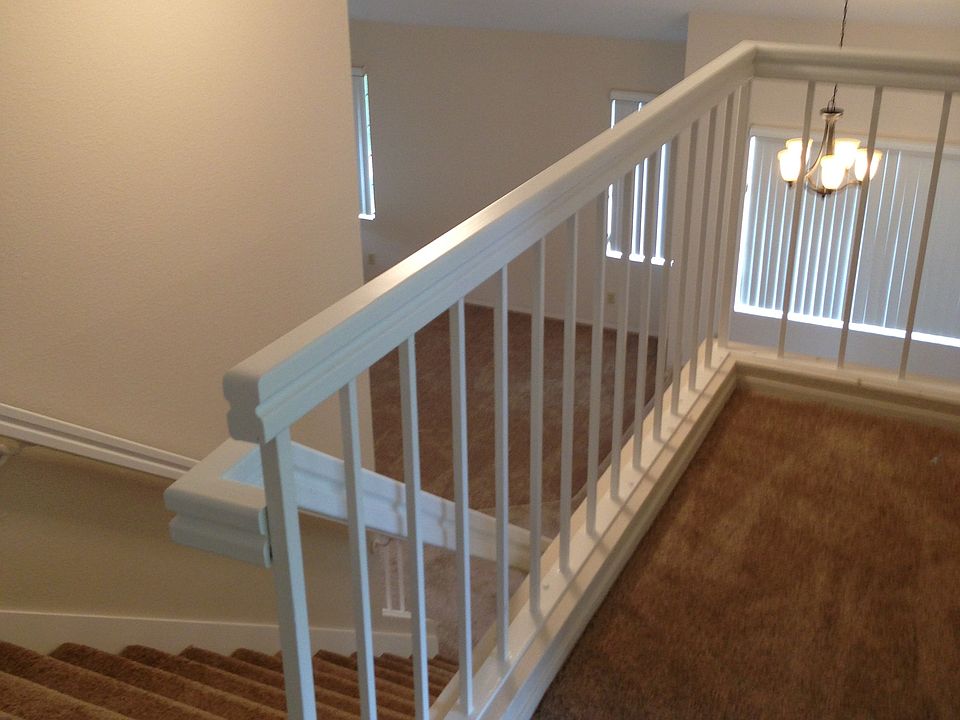 2nd image of 814 Bluffcrest Ln