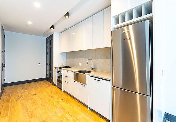 3rd image of 42-20 27th St #1117