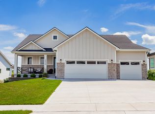 16320 Northpark Dr, Urbandale, IA 50323