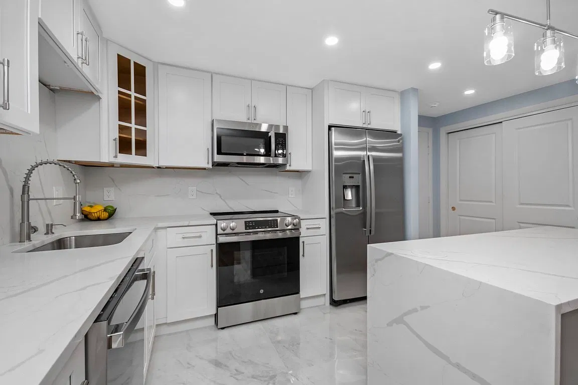 1 bed, 1.0 bath, 760 sqft, $2,500 — Photo 2