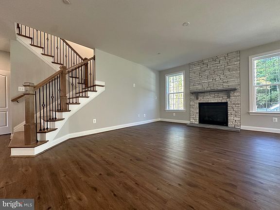 4th image of 25011 Preston Ct