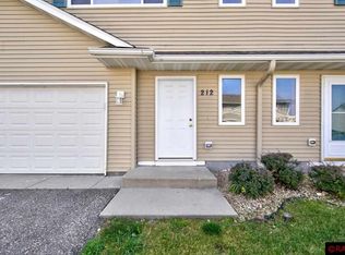 212 Tanager Path, Mankato, MN 56001