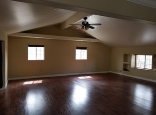 2101 Irvine Blvd, Santa Ana, CA 92705