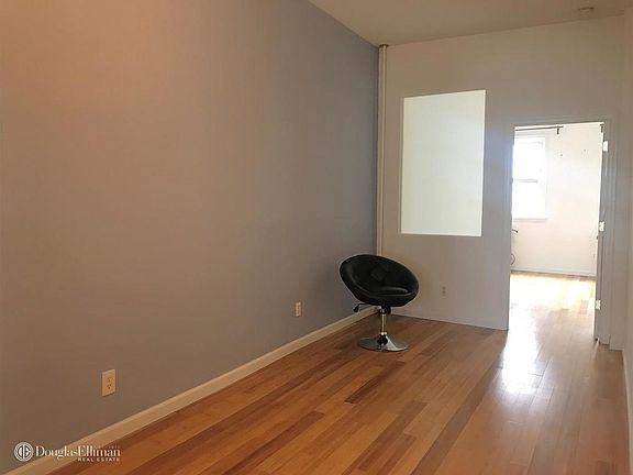4th image of 543 47th Ave APT 3