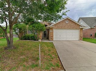 814 S Emma Dr, Arlington, TX 76002