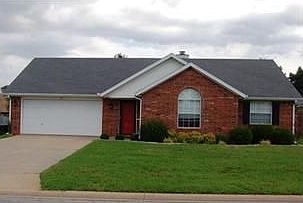 1st image of 121 Center Dr