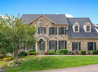 8761 Center Rd, Springfield, VA 22152