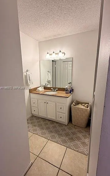 231 Lakeview Dr #204 — Photo 15
