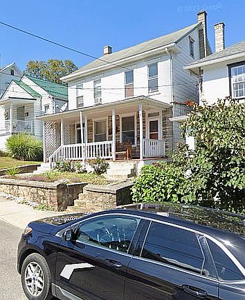 5th image of 78 N Pine St