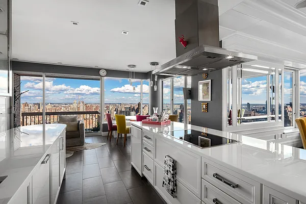 Sold by Corcoran | media 3