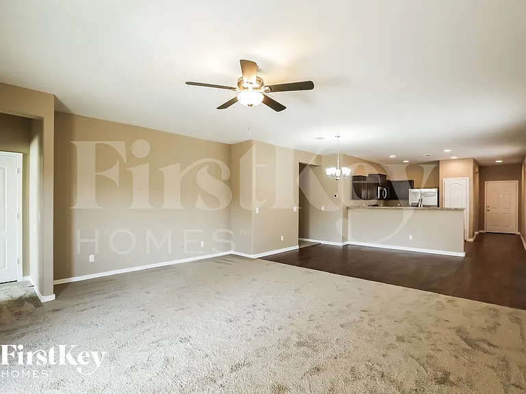 38105 W Isabella Ln — Photo 3