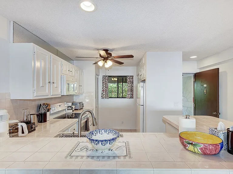 77-6585 Sea View Cir #306 — Photo 3