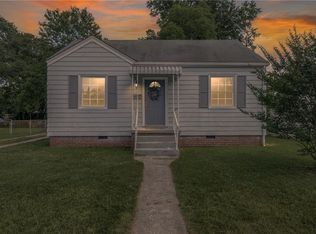 24 Cavalier Rd, Hampton, VA 23669