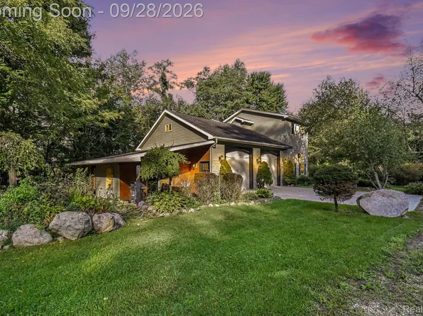 11162 Scipio Hwy, Vermontville, MI 49096