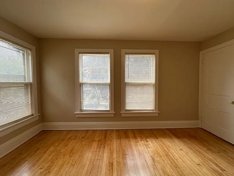 2724-2726 N Murray Duplex — Photo 20