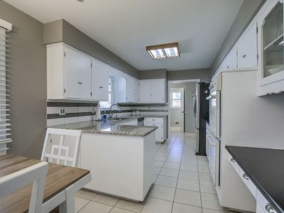 7300 W 54th Ter, Overland Park, KS, 66202