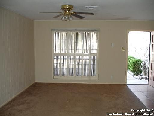 4th image of 8415/8417 Starcrest Dr