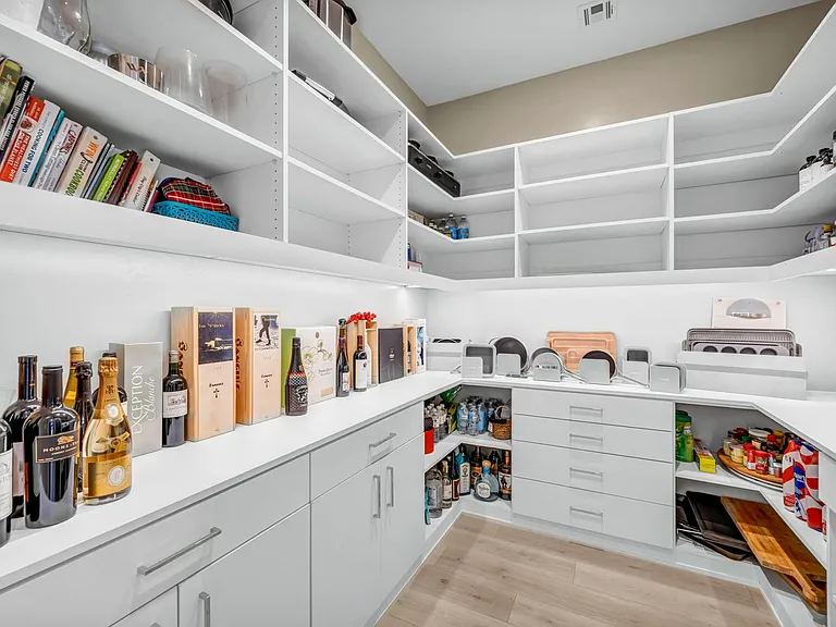 10935 Rossa Peak Ave — Photo 10