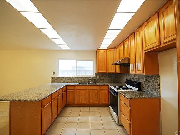 5th image of 4536 Halkett Ave