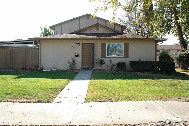 1st image of 597 Palmetto Dr