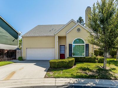 1094 E Monticello Cir, Fresno, CA, 93720