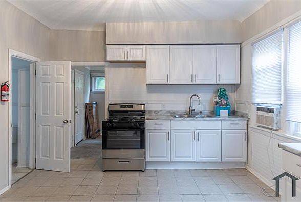 1st image of 3326 Walton Ave #3