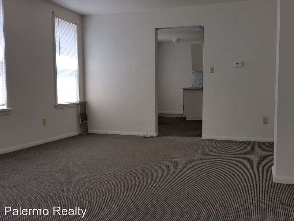 1st image of 410 W 8th St APT 10
