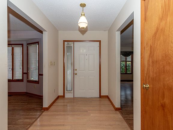2nd image of 1508 Woodward Ct
