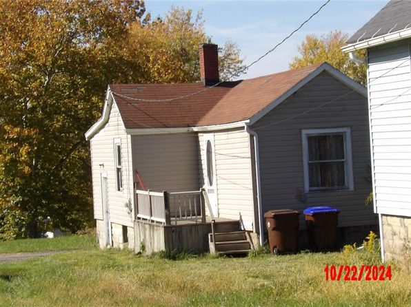 1146-1146 1/2 Wallis Ave, Farrell, PA 16121