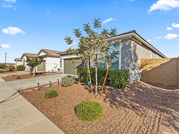 3rd image of 17726 W Bajada Road