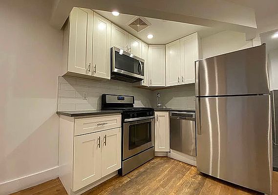 4th image of 48 Martense St APT 2