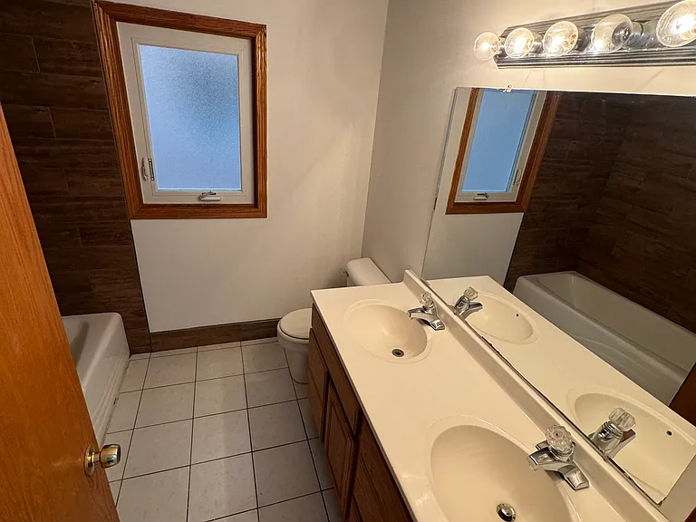 5223 S Archer Ave #1 — Photo 10