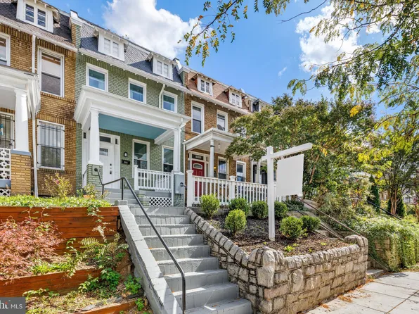 2035 2nd St NE, Washington, DC 20002