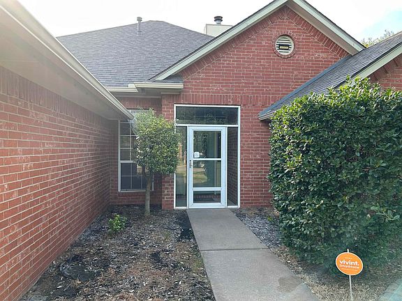 4th image of 1112 Briar Ridge Rd