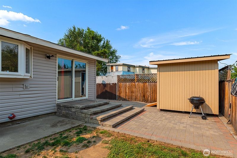 4th image of 2207 Grant Road