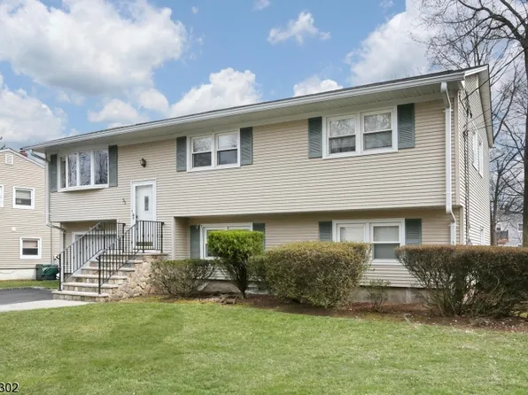 33 Cole Ct, Dumont Boro, NJ 07628