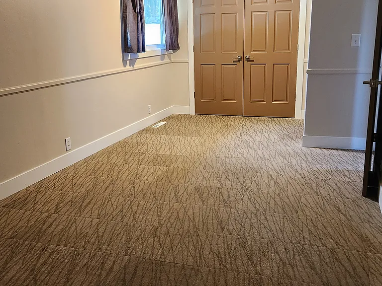 1320 Glenaire Dr — Photo 7