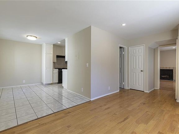 5th image of 14947 Dickens St APT 1
