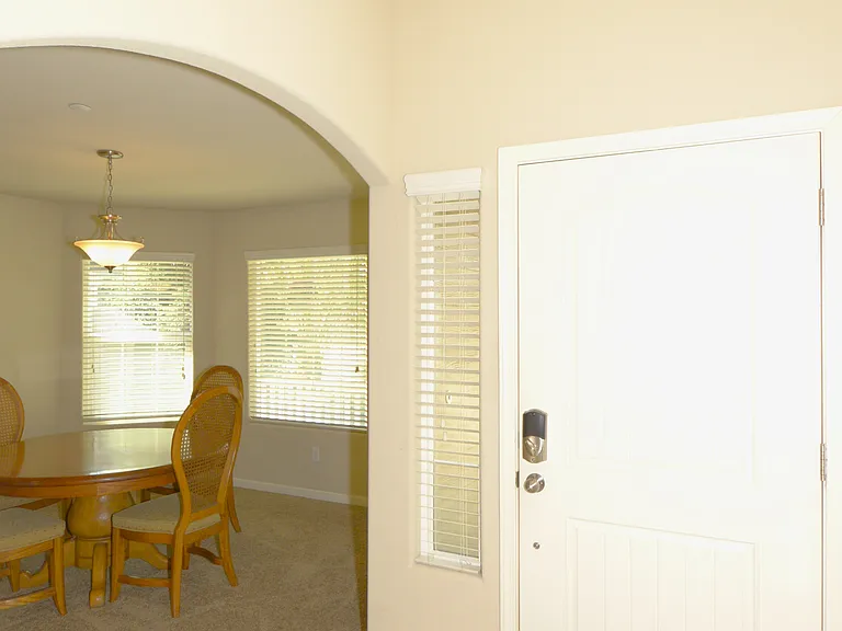 6601 E Saginaw Way — Photo 3