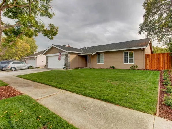 1148 Valbusa Dr, Gilroy, CA 95020